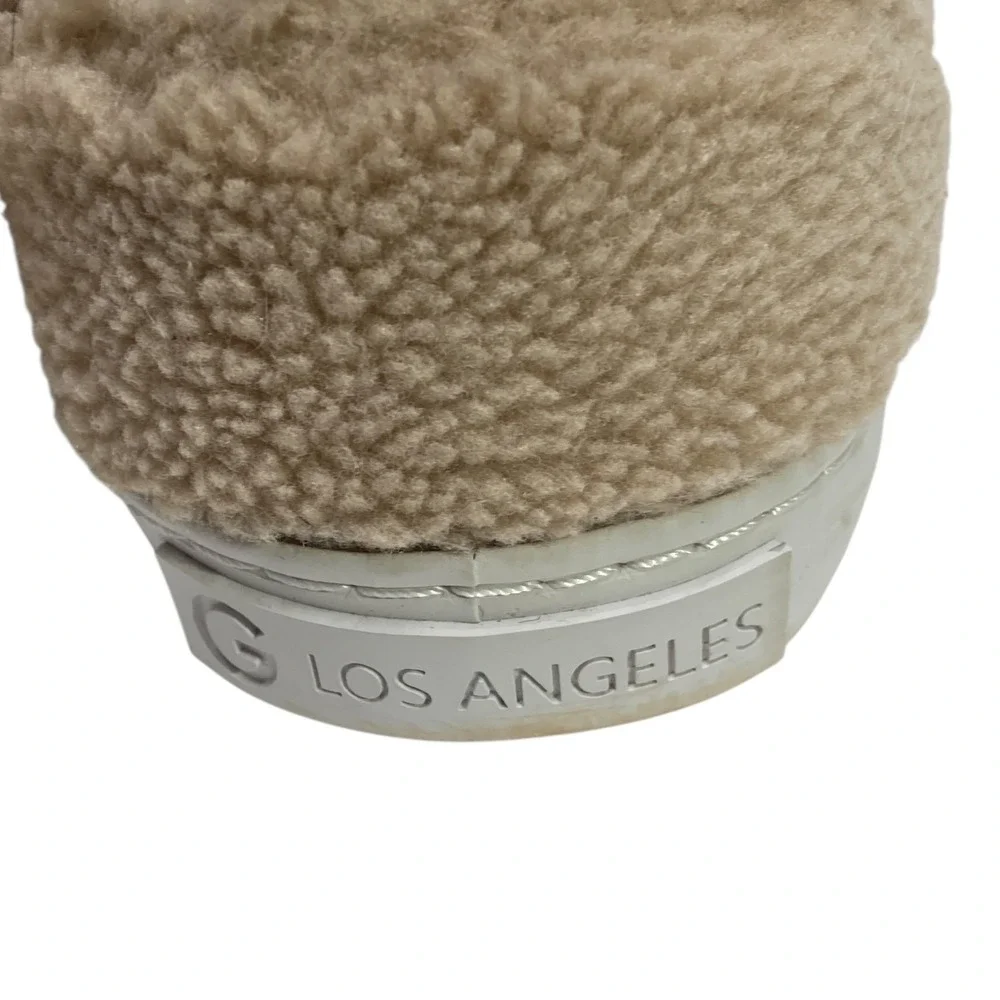 GBG Los Angeles‎ Meeko Women 11 Beige Faux Fur Lace-Up Sneaker Preppy Streetwear